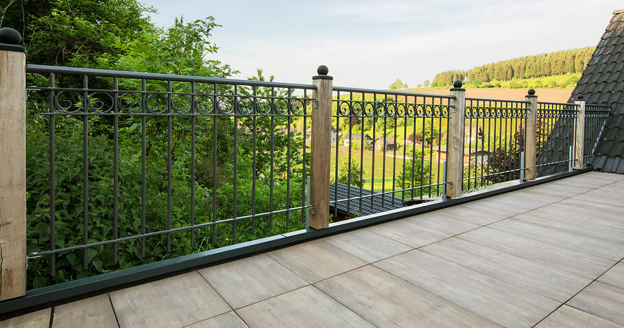 Installer une garde-corps de balcon : bricolage ou entreprise spécialisée – quelle est la meilleure solution