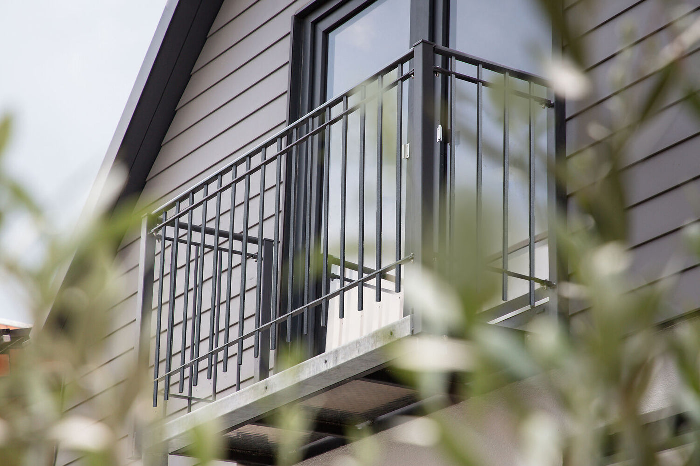 Ensemble de garde-corps comme solution complète – sûr, simple et à un prix attractif