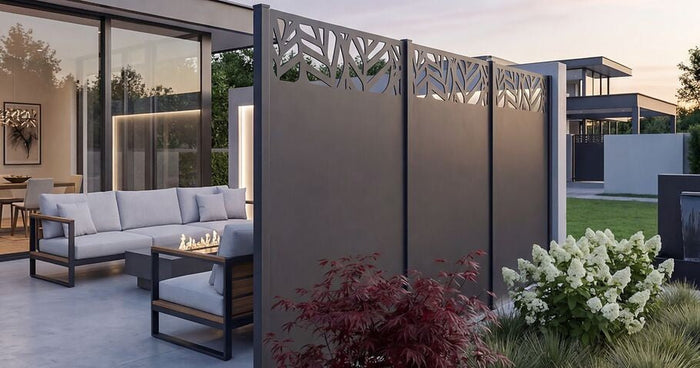 Embellir une clôture brise-vue : idées de plantations, de décoration et d'aménagement